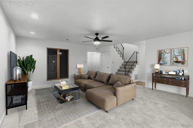 Building Photo - 307 Britanna Dr