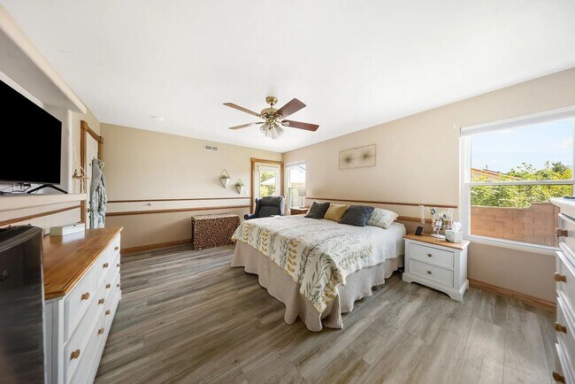 Building Photo - Spacious 6 Bedroom Home in La Verkin!