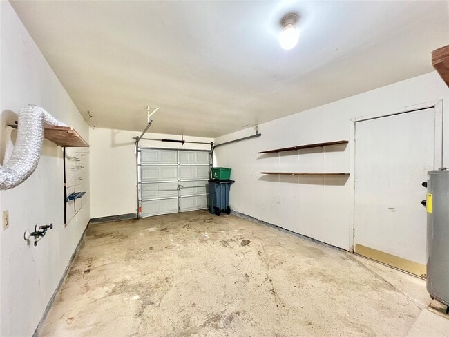 Building Photo - 303 Brigadoon Ln