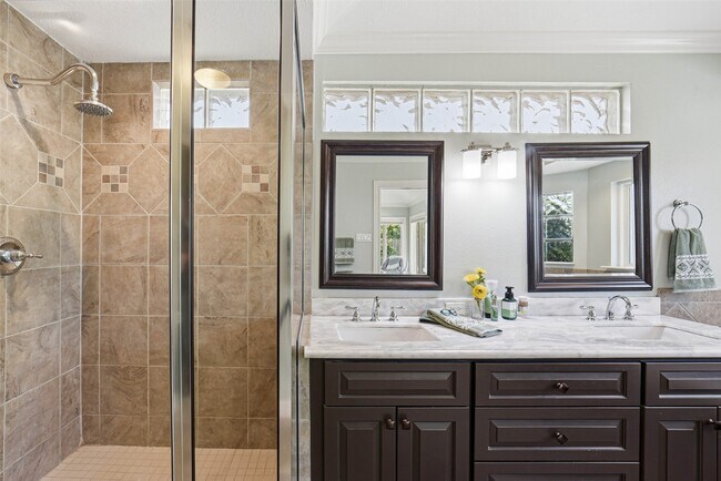 Building Photo - 4600 Huisache St