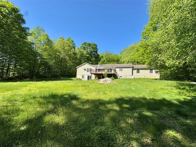 Building Photo - 26 Sallys Ln