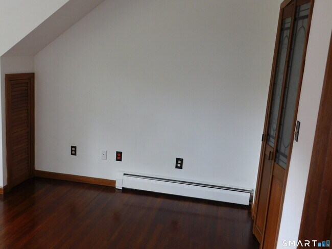 Building Photo - 59 Fair St