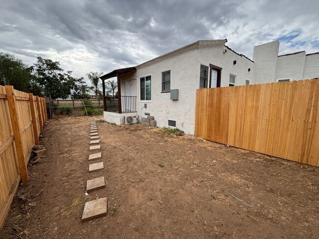 Building Photo - 24337 Myers Ave