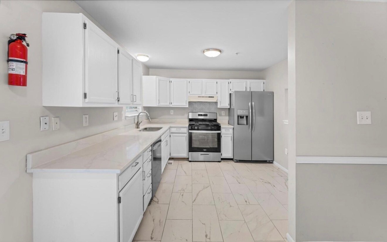 Building Photo - 7016 Migliori Ct