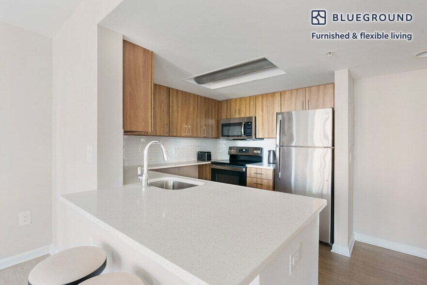 Building Photo - 450 Massachusetts Ave NW