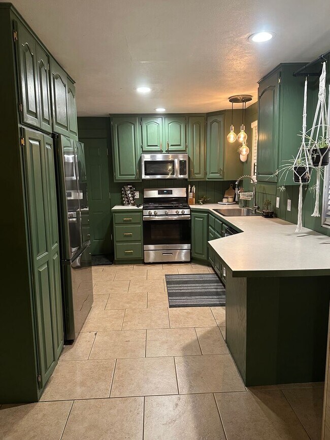 Building Photo - Beautiful Home!!!