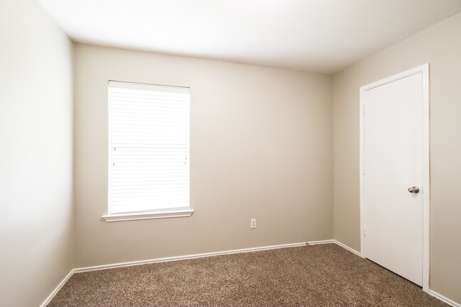 Building Photo - 17322 Wigeon Way Dr
