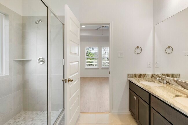 Building Photo - 11828 Whirlaway Dr