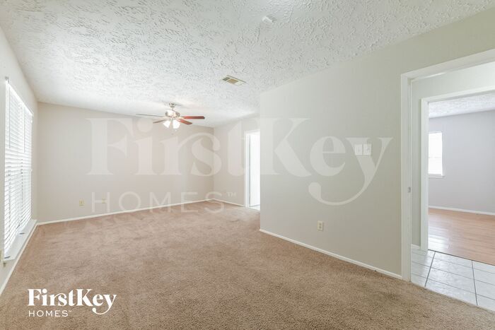 Building Photo - 8326 Carmelwood Ln
