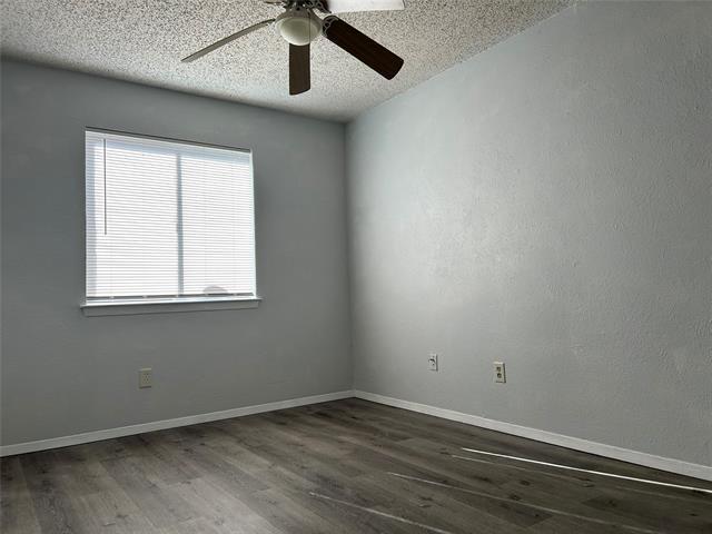Building Photo - 2525 Crown Cir