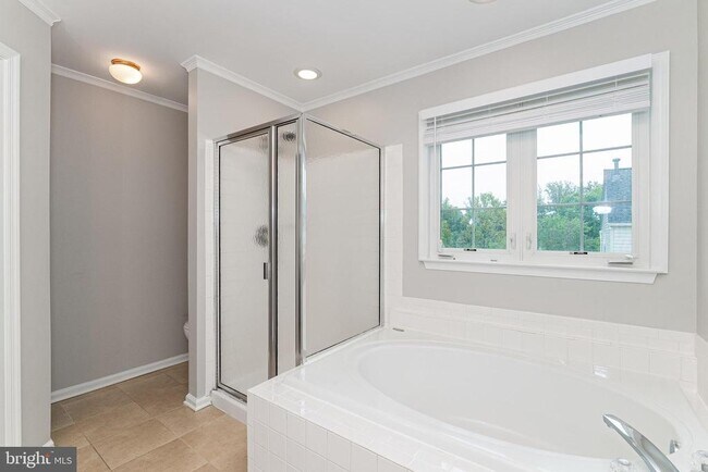 Building Photo - 7877 Dogue Indian Cir
