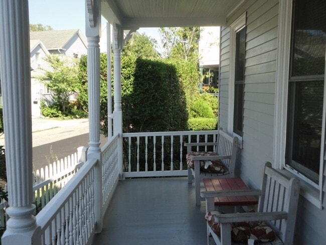 Building Photo - 39 E Bowery St