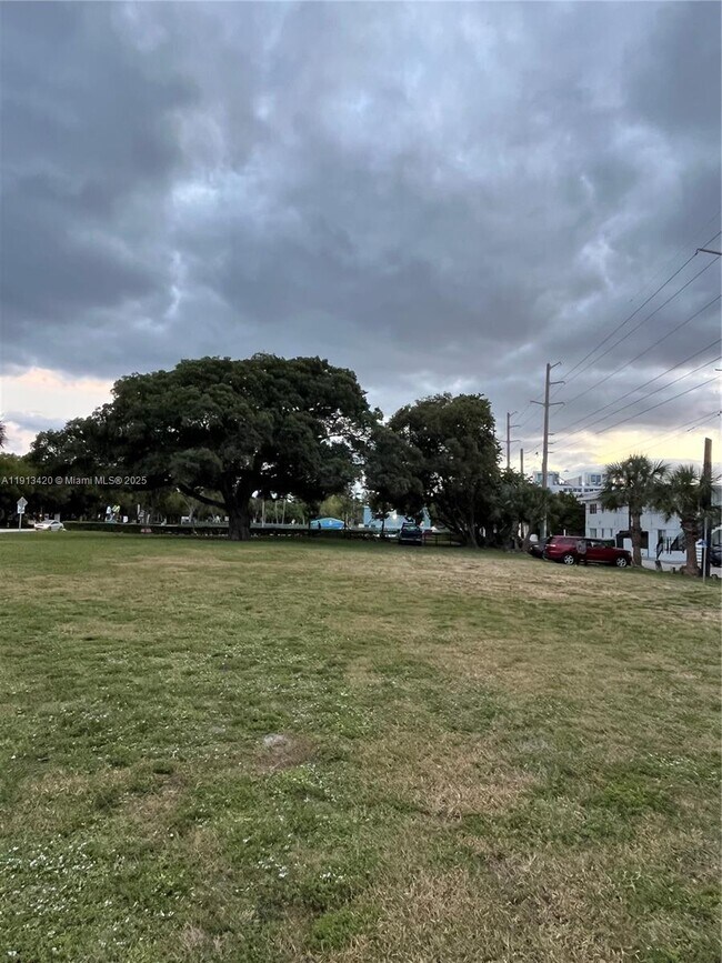 Building Photo - 8233 Harding Ave