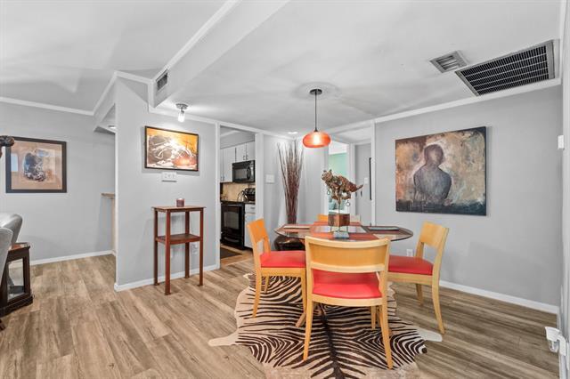 Building Photo - 5924 Birchbrook Dr