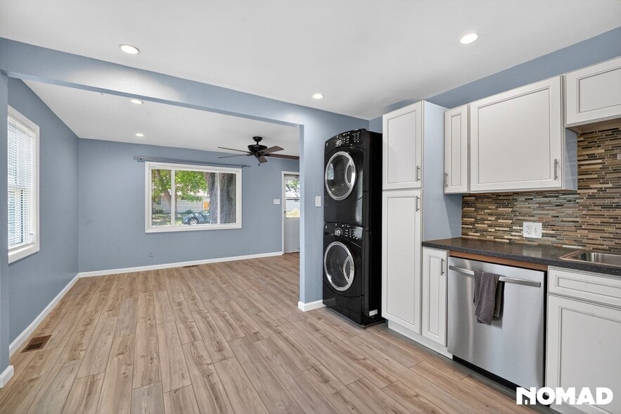 Building Photo - 2520 S Knox Ct
