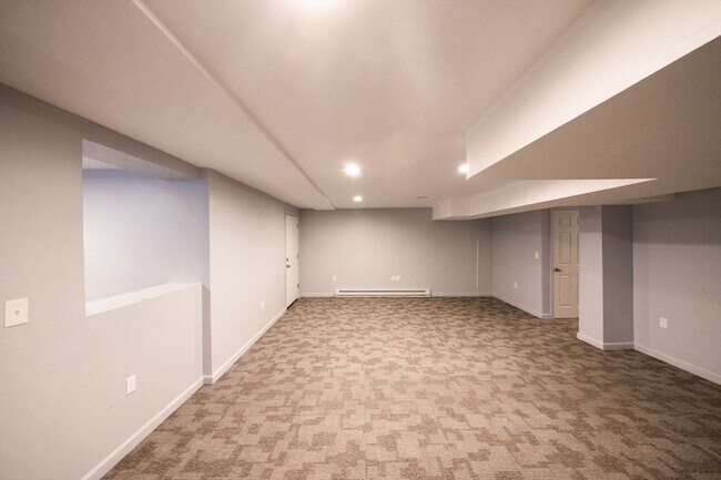 Building Photo - 4 Cyrus Way