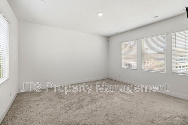 Building Photo - 3949 Aristotle Cir
