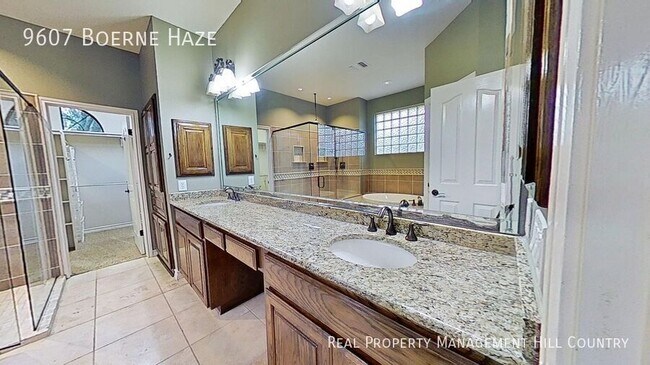 Building Photo - 9607 Boerne Haze