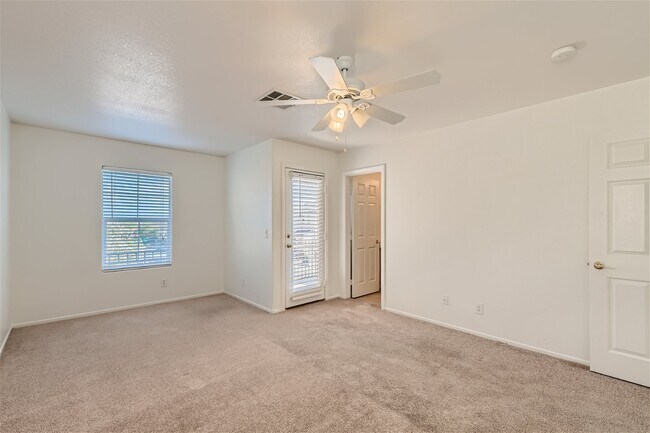 Building Photo - 9289 Wertz Ave