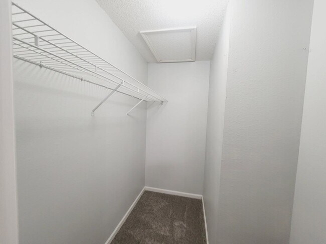 Building Photo - LOVELY 3/2 w/ Screened Porch, New Carpet in Bedrooms, Washer/Dryer, & Privacy Fenced Yard! Includ...