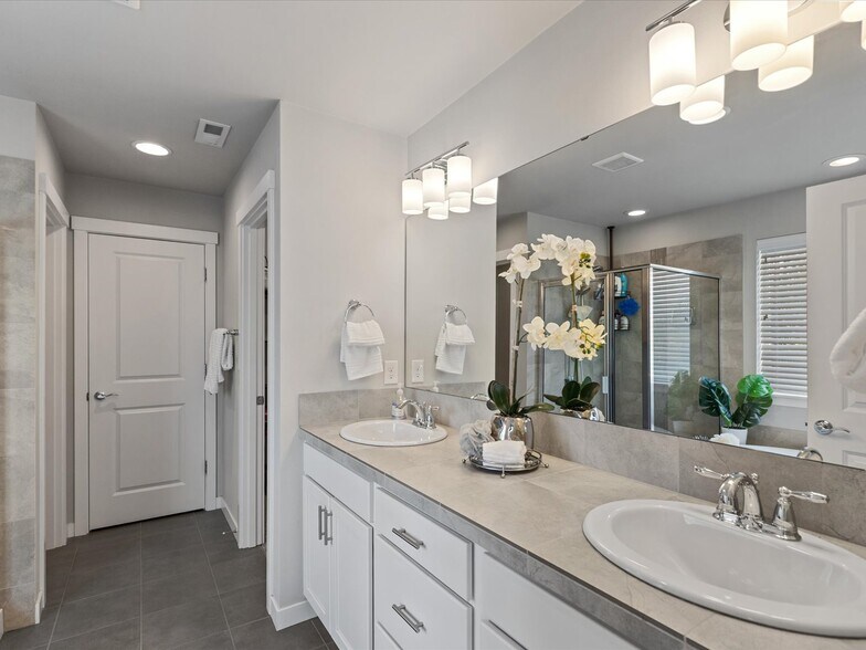 Building Photo - 10224 25th Pl SE