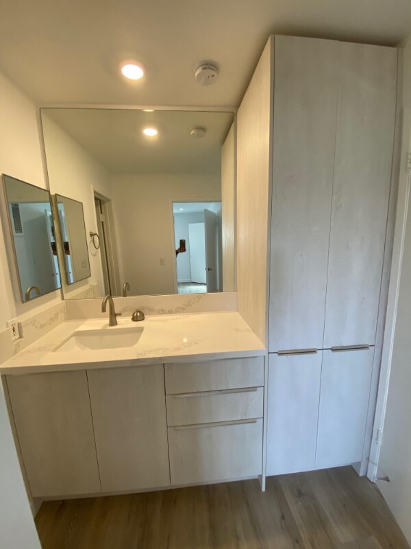 Building Photo - 1728 28th Ave