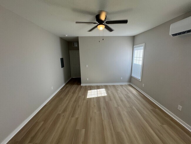 Building Photo - 817-821 Belleview Ave