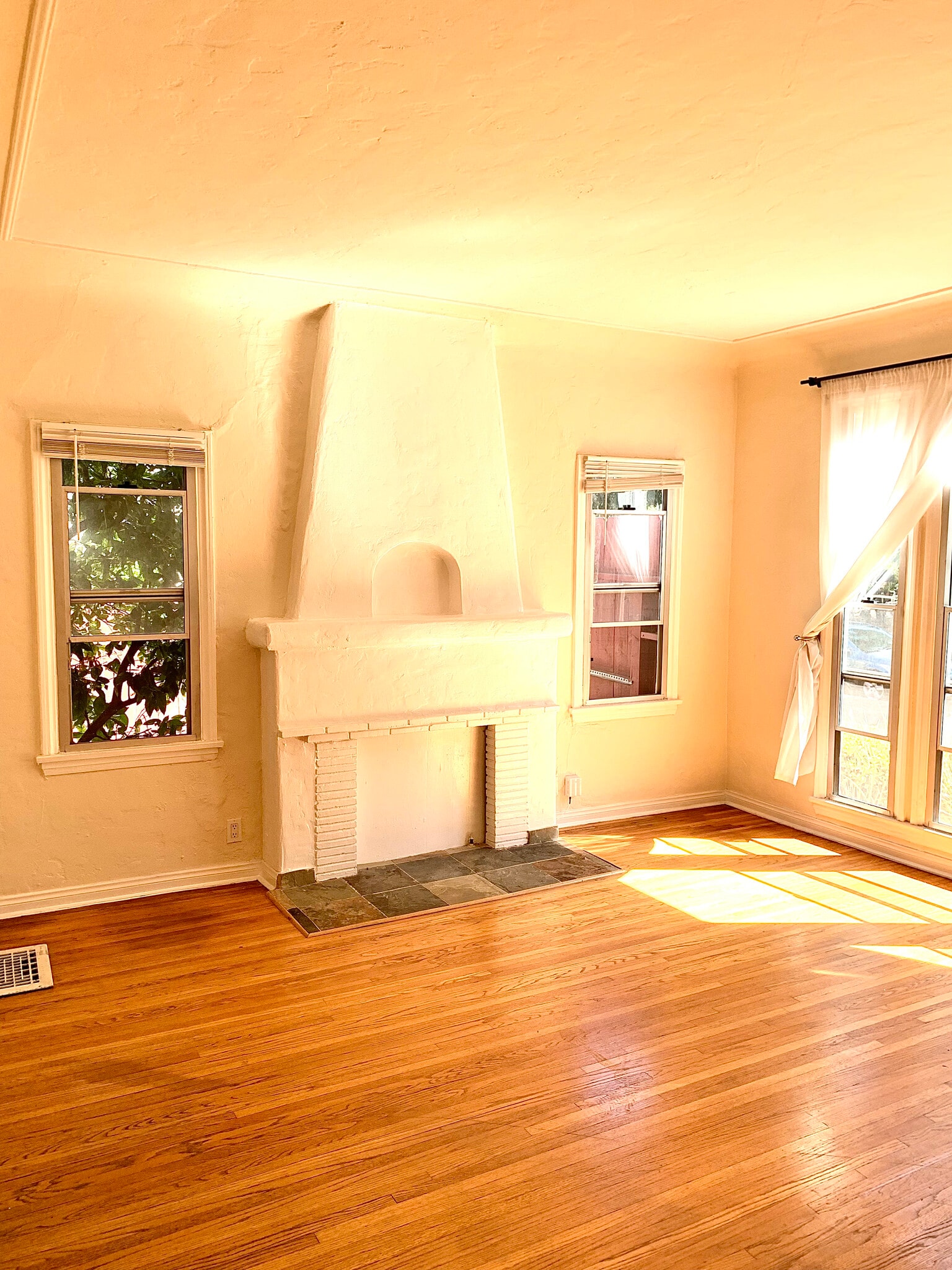 Living Room - 8569 Horner St