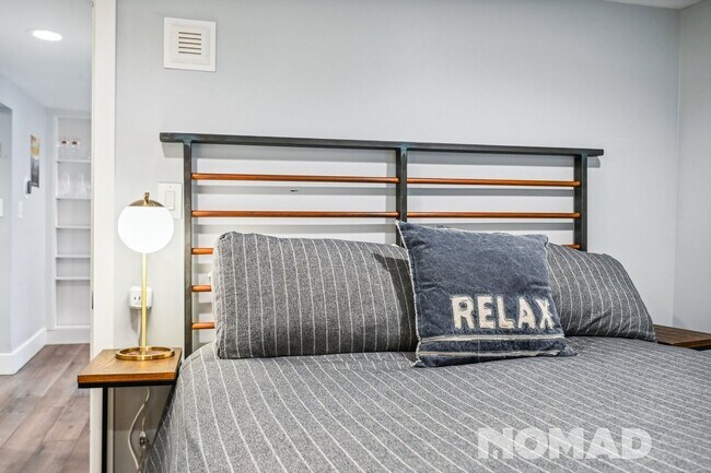 Building Photo - Charming Furnished Basement Unit in Regis – Northwest Denver
