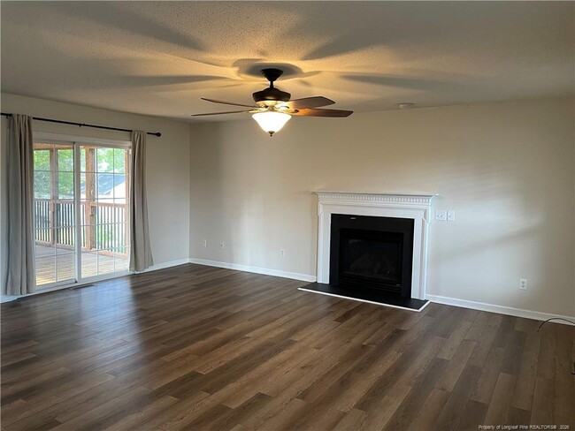 Building Photo - 346 Cresthaven Dr