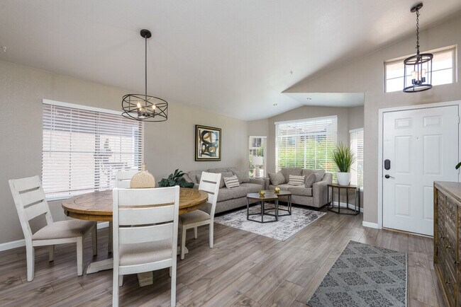 Building Photo - 7254 E Camino Del Monte