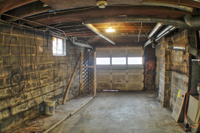 Building Photo - 43 Beckers Grove