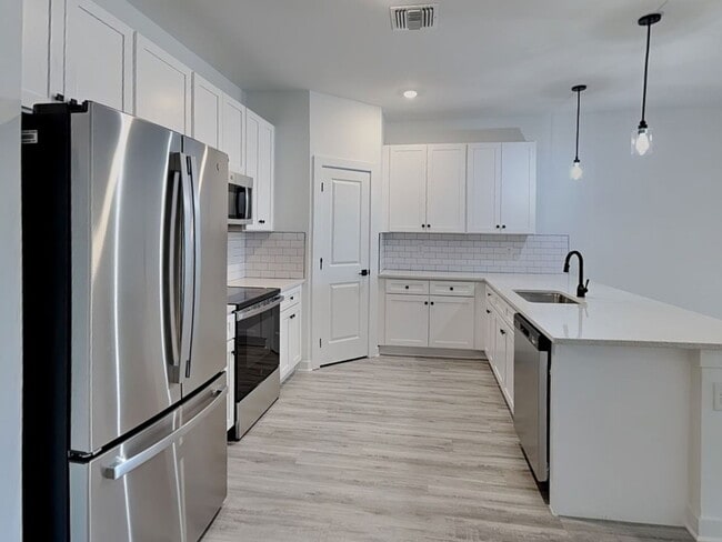 Building Photo - 1284 Navigator Rd