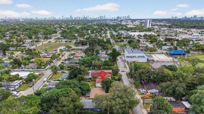 Building Photo - 321 NE 169th St