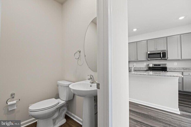 Building Photo - 105 Milburn Dr