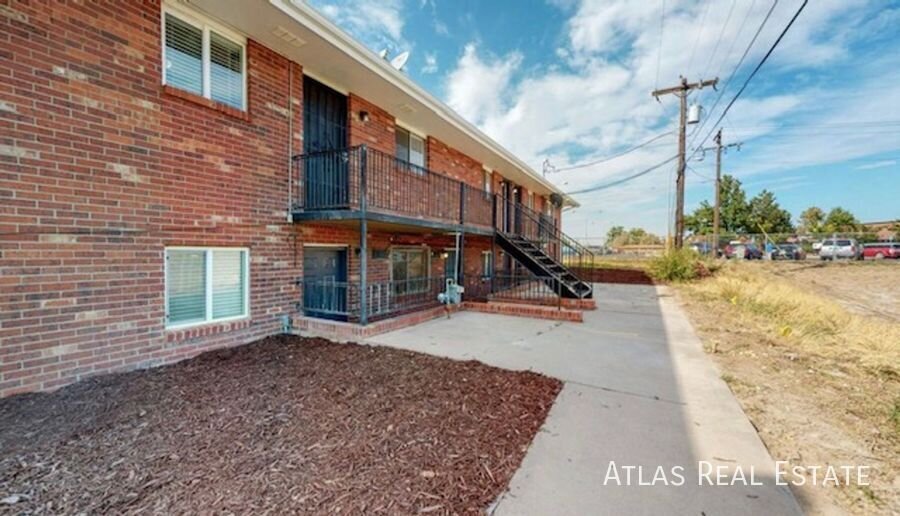Building Photo - 3006 Denver St