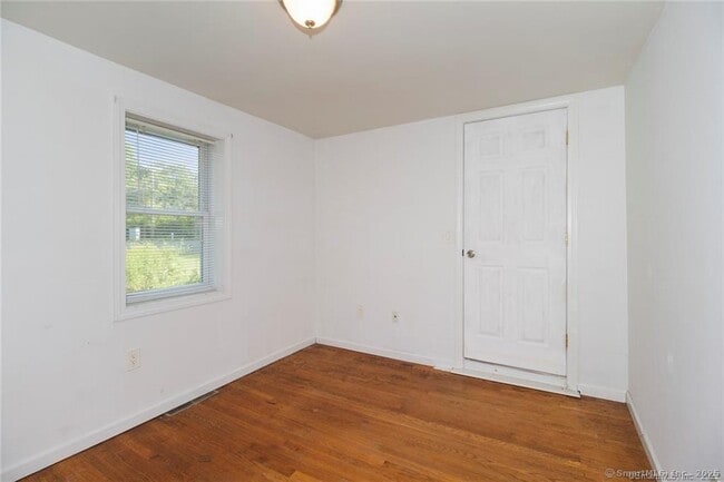 Building Photo - 690 Plainville Ave