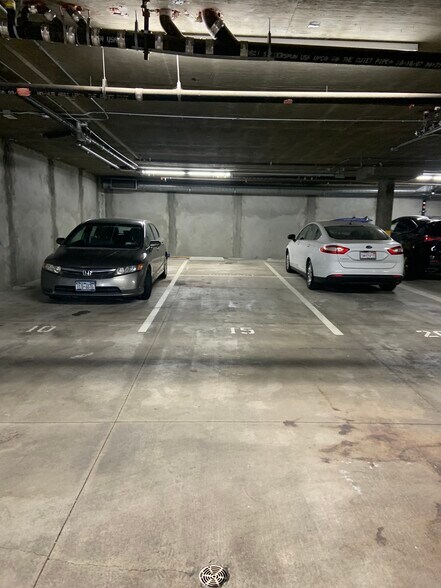 HOLT PARKING - 1537 S Holt Ave