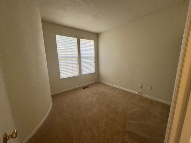 Building Photo - Wingfield Springs Two Bedroom with Sepa...