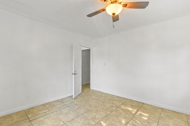 Building Photo - 3122 Duban Terrace