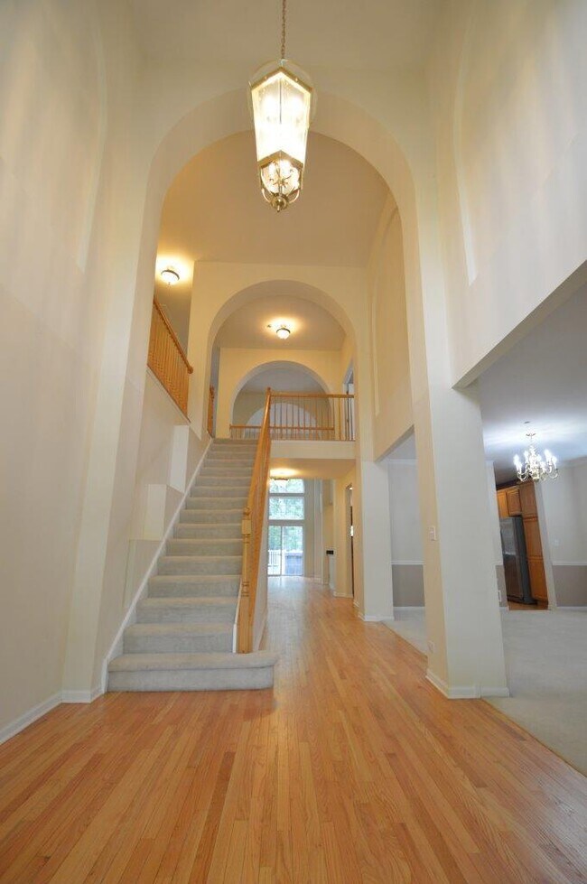 Building Photo - 8095 Boulder Ct