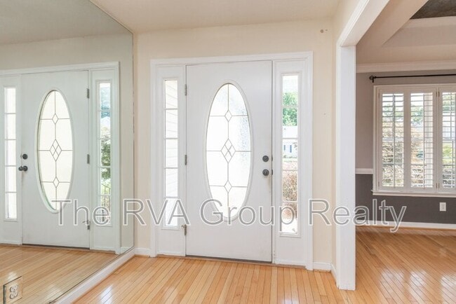 Building Photo - 10528 Runnymeade Dr