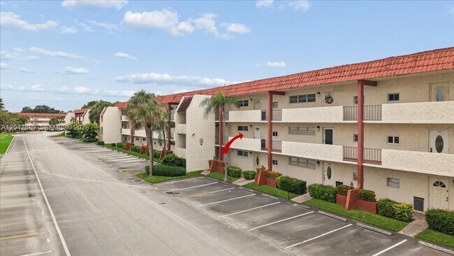 Building Photo - 800 S Hollybrook Dr