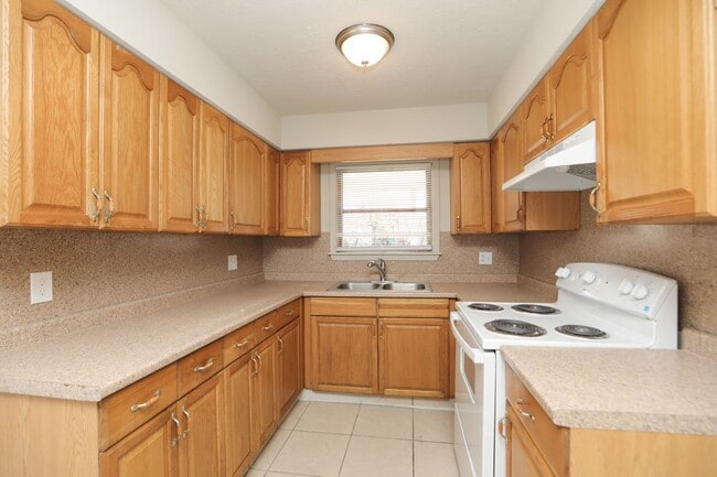 Building Photo - 11914 Meadowpass St