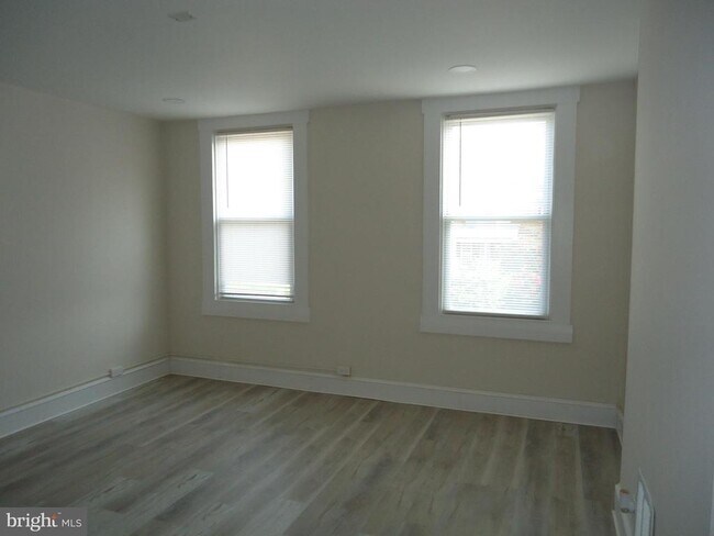 Building Photo - 2807 Clifton Ave
