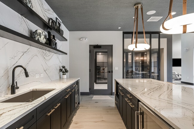 Building Photo - 5424 Old Orchard Rd