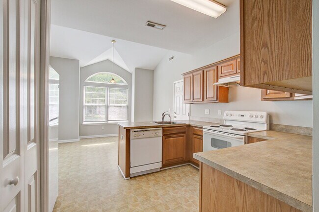 Building Photo - 198 Grand Oaks Dr