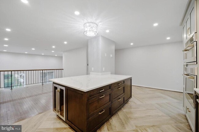 Building Photo - 6929 Mclean Park Manor Ct