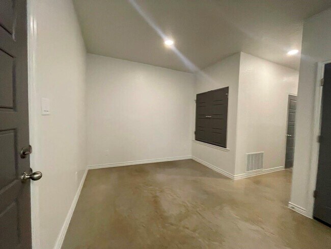 Building Photo - 224 Riptide Dr
