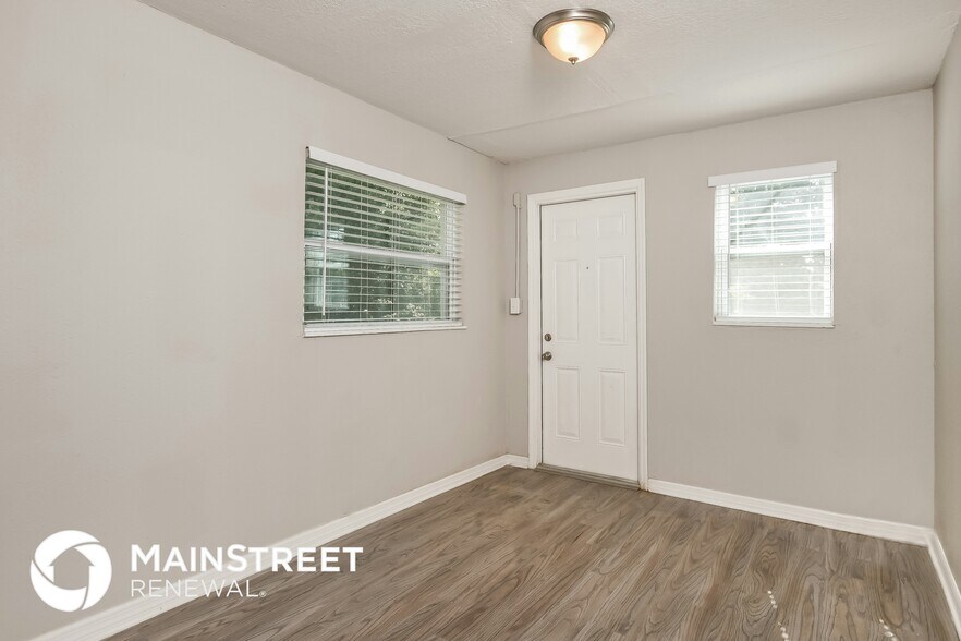Building Photo - 2409 Straker Ct